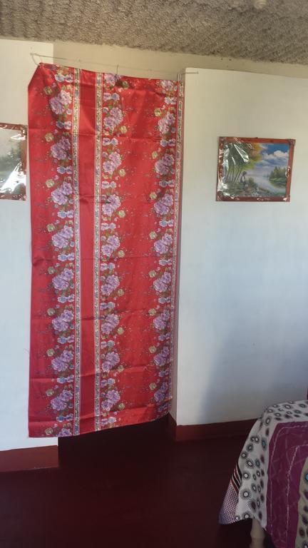 Waikiki Guest House Treasure Beach Room photo